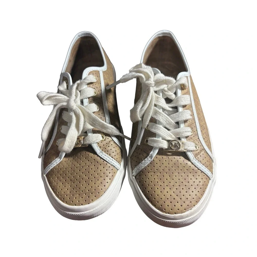 Michael‎ Kors Ima Boerum Youth Sneakers Size 5 Camel Charm Logo
